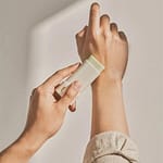 Stick matifiant protecție solară SPF 50+ cu extract de mugwort și camelia, Beauty of Joseon, 18g - Imagine 3