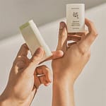 Stick matifiant protecție solară SPF 50+ cu extract de mugwort și camelia, Beauty of Joseon, 18g - Imagine 2
