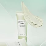 Spumă de curățare pentru ten acneic cu Centella din Madagascar, Skin1004, 125ml - Imagine 5