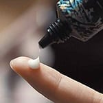 Crema de ochi anti-rid revitalizantă cu ceai negru, Pyunkang Yul, 9ml - Imagine 2